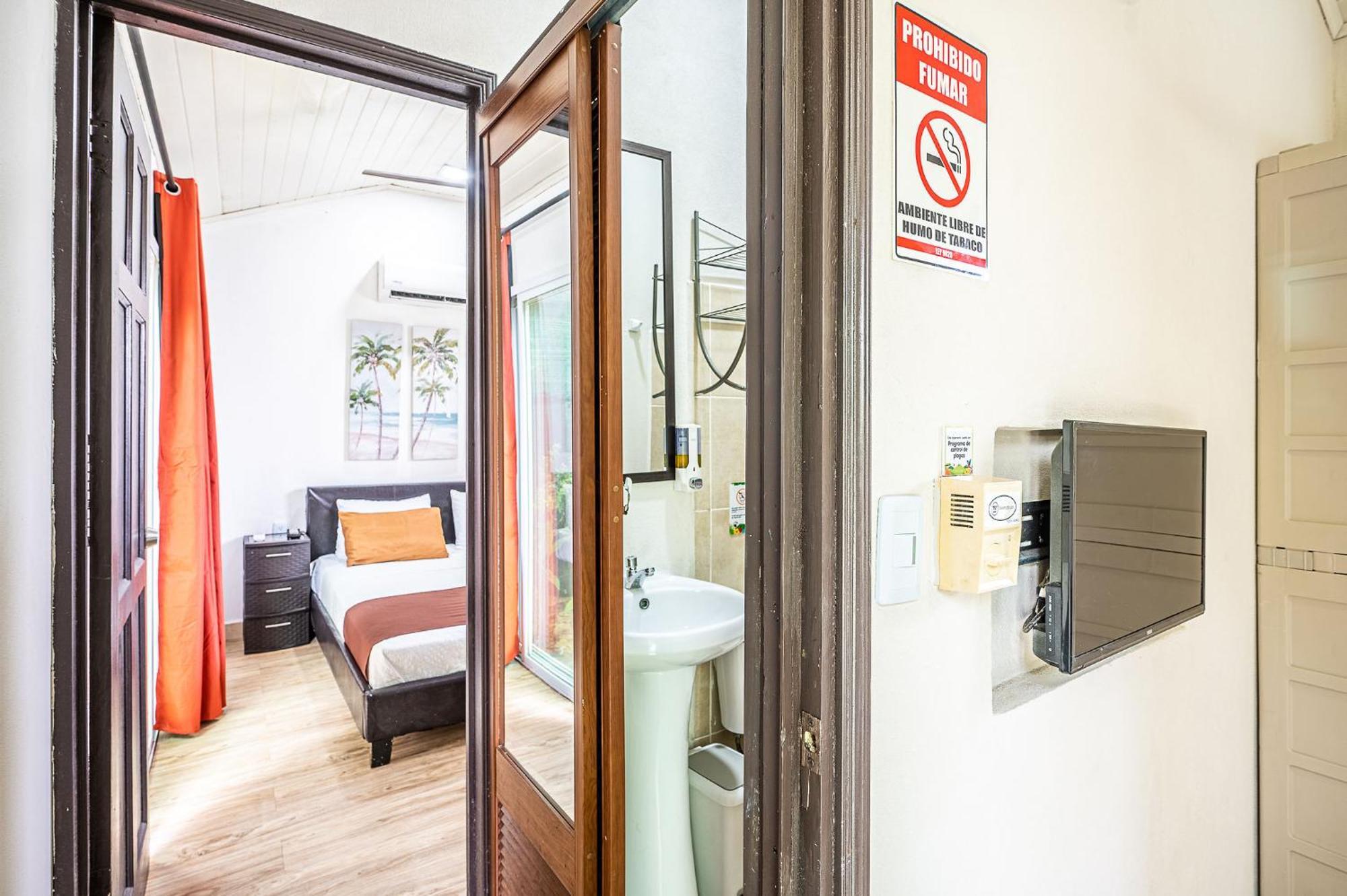 Jaco Lodge Quiet Place (Adults Only) Экстерьер фото